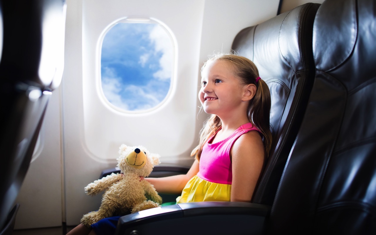 How to Entertain Kids on Long Haul Flights
